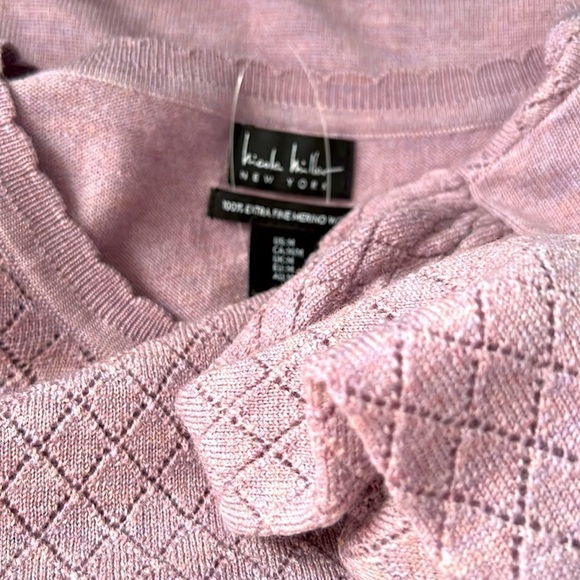 Nicole Miller Fine Merino Wool Pointless lilac Sweater MED NWT - Picture 7 of 11